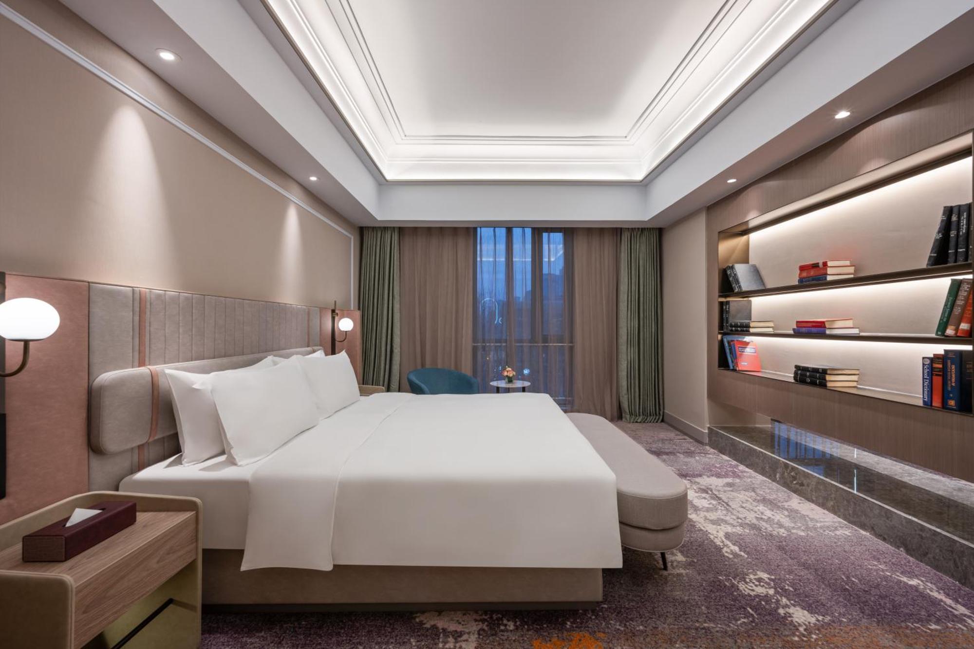 Отель Mercure Beijing Downtown Экстерьер фото