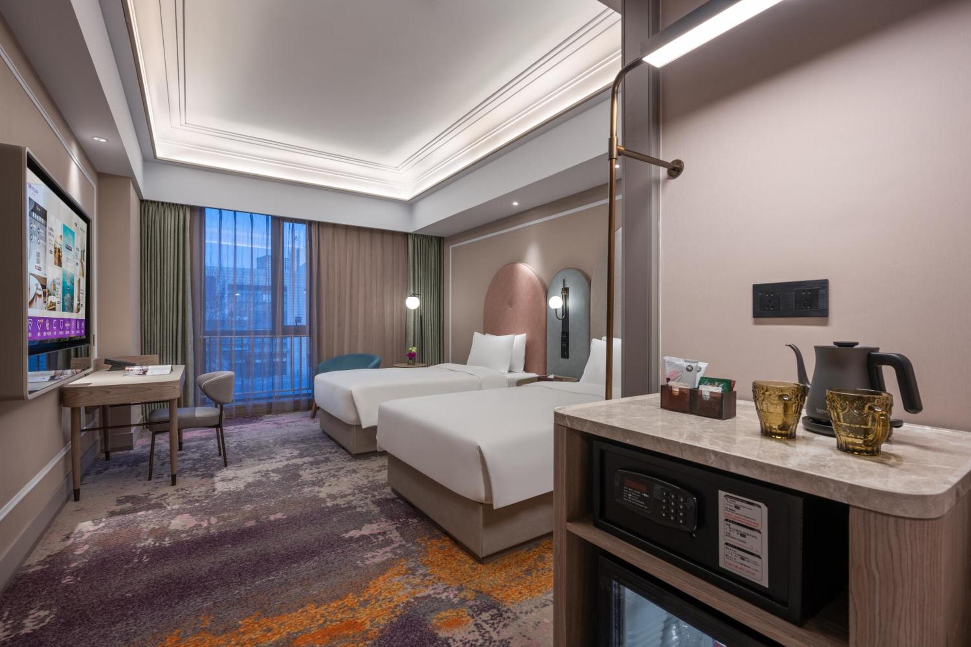 Отель Mercure Beijing Downtown Экстерьер фото